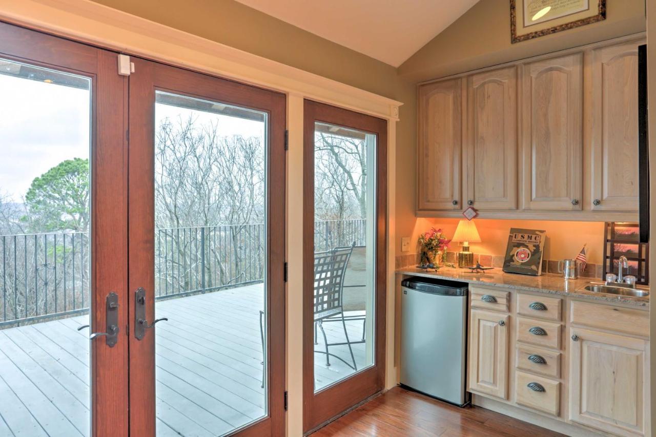 Beautiful Central Fayetteville Townhome With Views! Kültér fotó